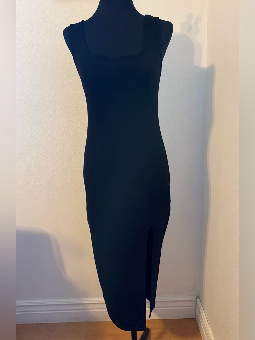 Forever 21 Black Sleeveless Midi Pencil Skirt with Side Slit